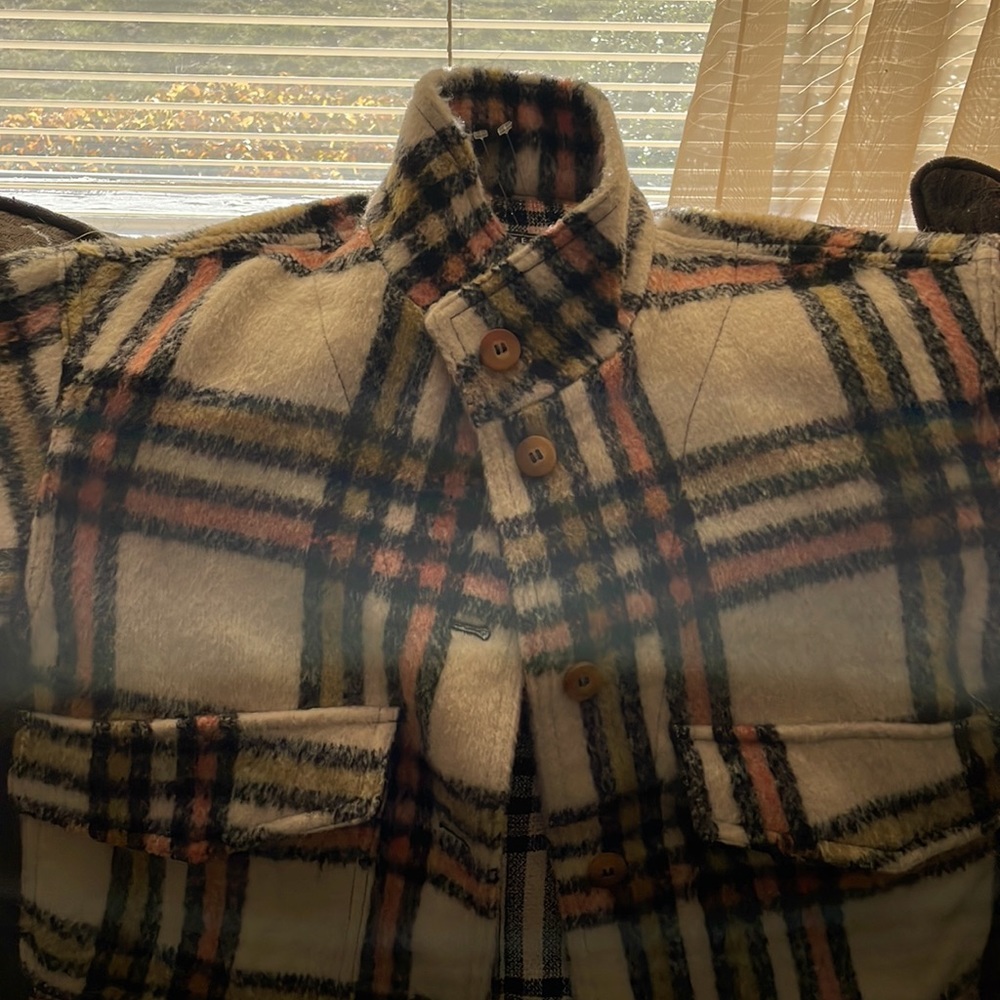 Shacket - Picture 5 of 6